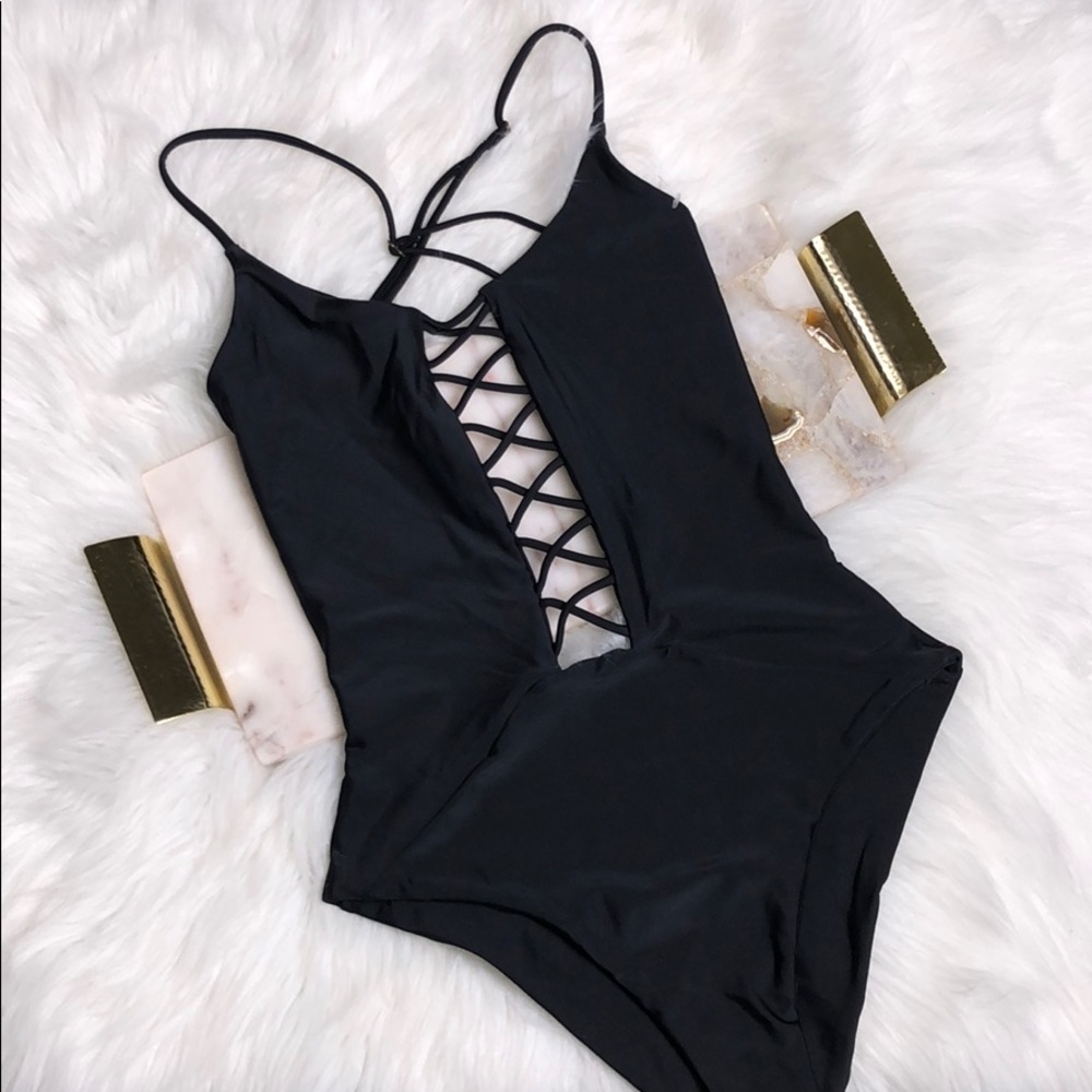 RIP CURL CROSS FRONT PLUNGING ONE PIECE S